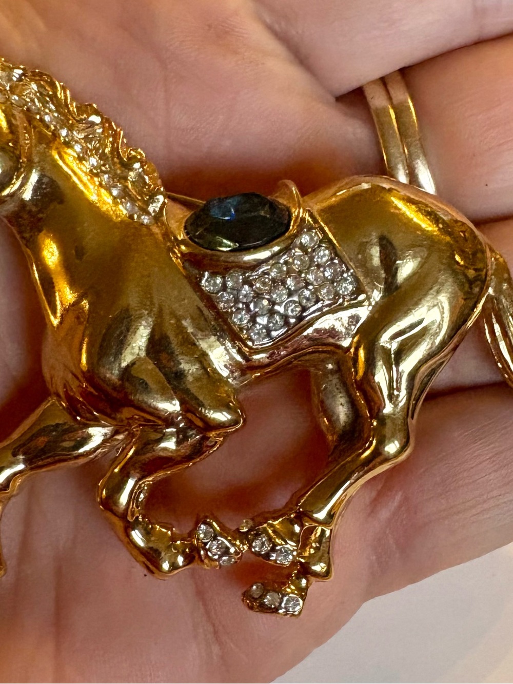✨ VINTAGE SIGNED BUTLER HAUTE COSTUME HORSESHOE/GALLOPING HORSE BROOCH